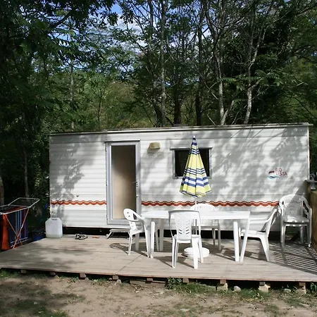 Camping Camping Chasselouve 2*